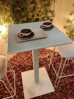 Tavolo fisso in metallo SCONTATO