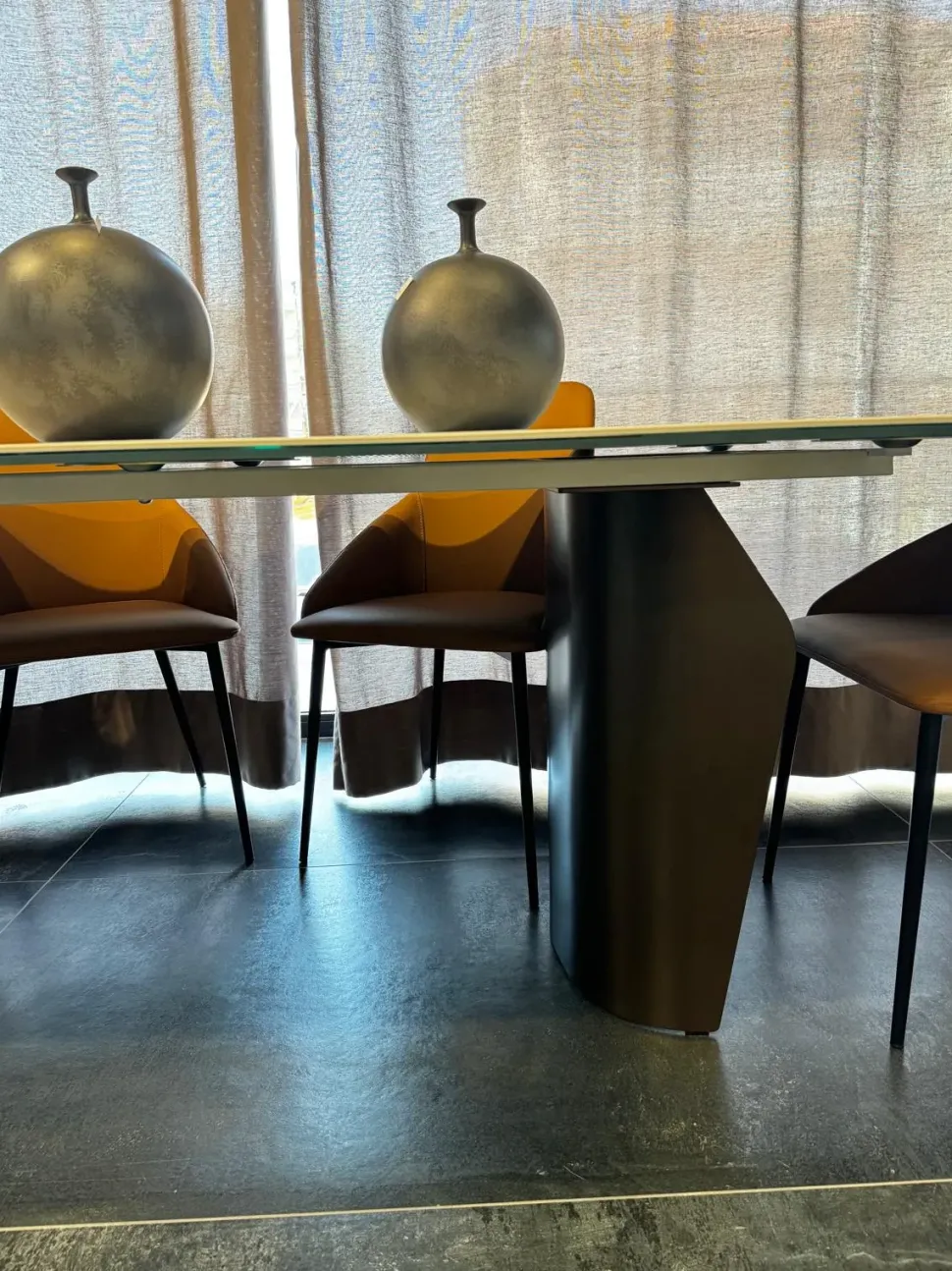 Tavolo Flame Bonaldo in OFFERTA OUTLET -32%