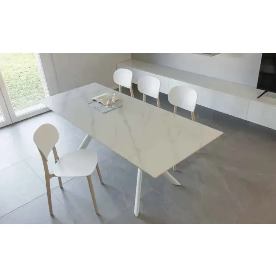 Tavolo in ceramica rettangolare Versus 685 * La seggiola a prezzo ribassato