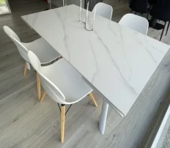 Tavolo in ceramica rettangolare Versus 685 * La seggiola a prezzo ribassato