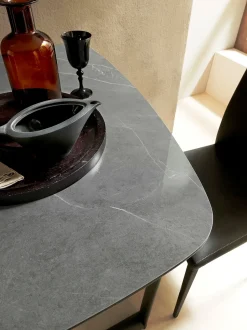 Tavolo in laminato ovale Ribot Altacom a prezzo ribassato