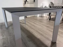 Tavolo in laminato rettangolare Tai Scavolini a prezzo ribassato