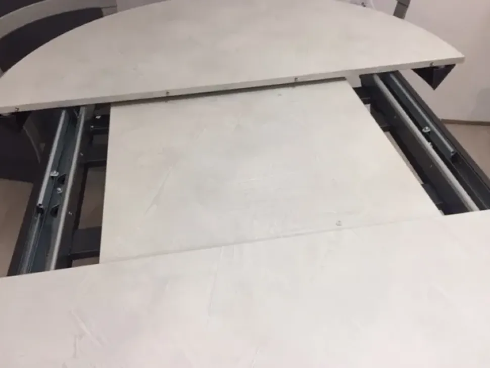 Tavolo in laminato rotondo Fahrenheit Altacom in Offerta Outlet