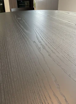 Tavolo in legno ovale Juice Miniforms in offerta outlet