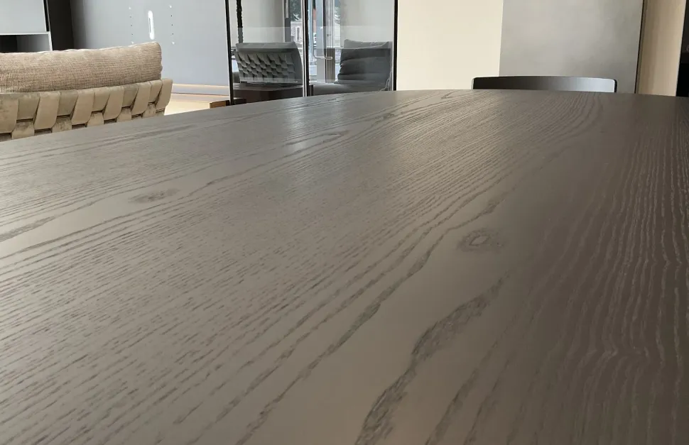 Tavolo in legno ovale Juice Miniforms in offerta outlet