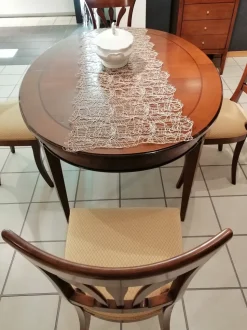 Tavolo in legno ovale Tavolo - 4 sedie Origine a prezzo ribassato