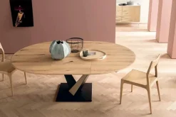 Tavolo in legno quadrato West Alta corte a prezzo scontato