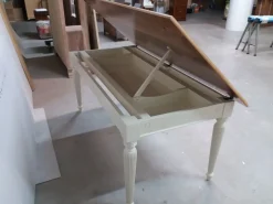 Tavolo in legno rettangolare Modello i solisti Artigianale in offerta outlet