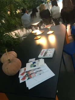 Tavolo in legno rettangolare Aronte Artigianale in offerta outlet