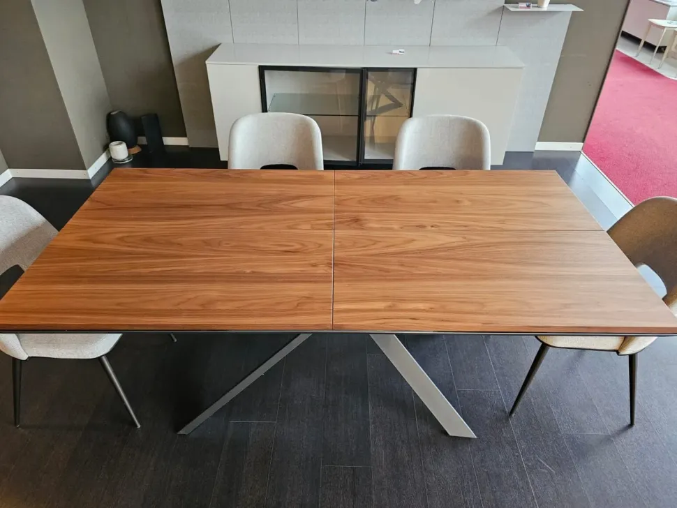 Tavolo in legno rettangolare 4x4 noce Tomasella in offerta outlet