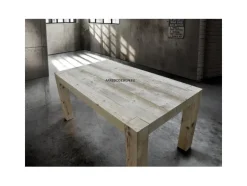 Tavolo in legno vecchio e patinato allungabile