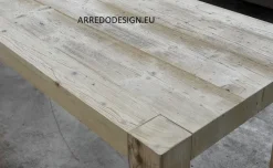 Tavolo in legno vecchio e patinato allungabile