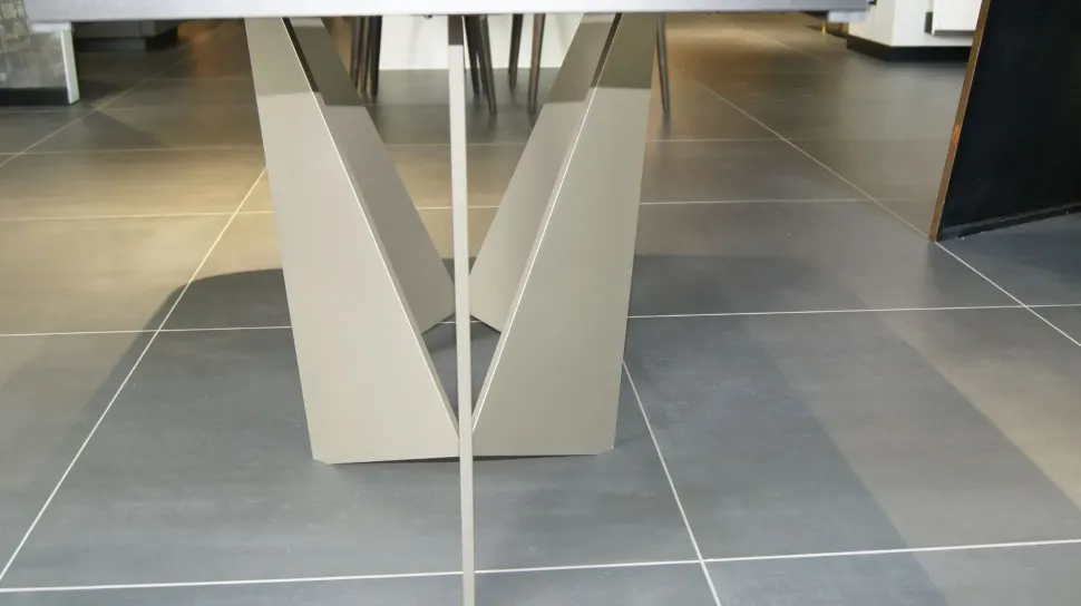 Tavolo in marmo ovale Eiffel Dall'agnese in offerta outlet