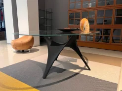 Tavolo in offerta outlet modello Arc di Molteni & c