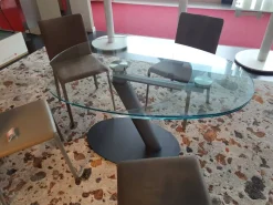 Tavolo in vetro ovale One Easyline a prezzo ribassato