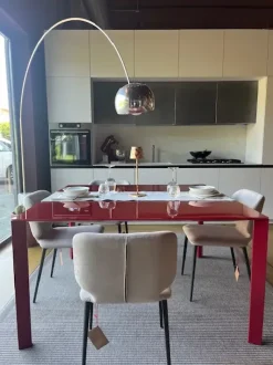 Tavolo in vetro quadrato Akashi Midj in offerta outlet