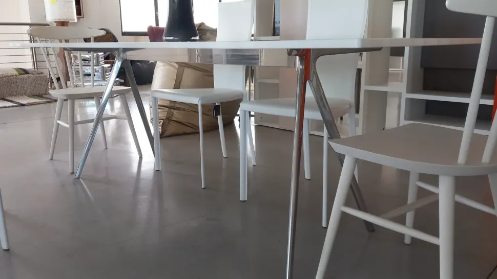 Tavolo in vetro rettangolare Baguette Magis in offerta outlet