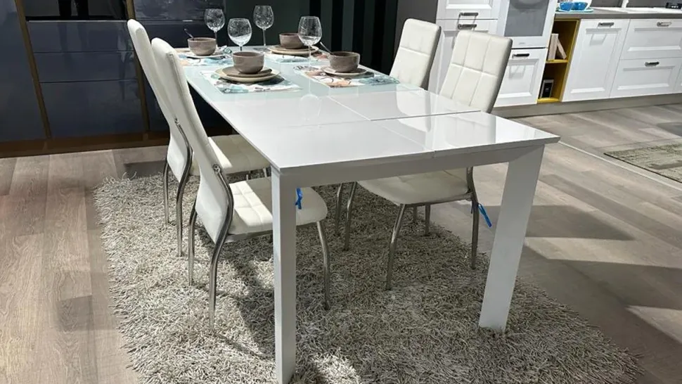 Tavolo in vetro rettangolare Diamante La casa moderna in offerta outlet