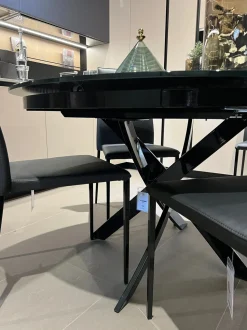 Tavolo in vetro rotondo Barone con vetro velvet antigraffio Bontempi a prezzo ribassato