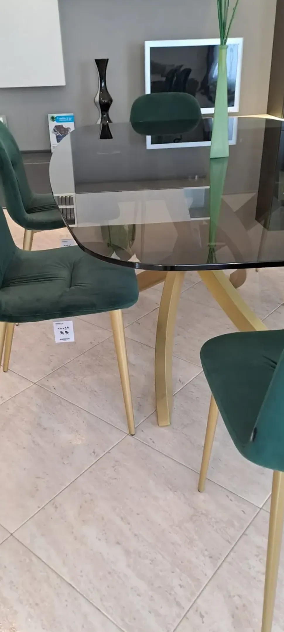 Tavolo in vetro sagomato Artistico Bontempi in offerta outlet