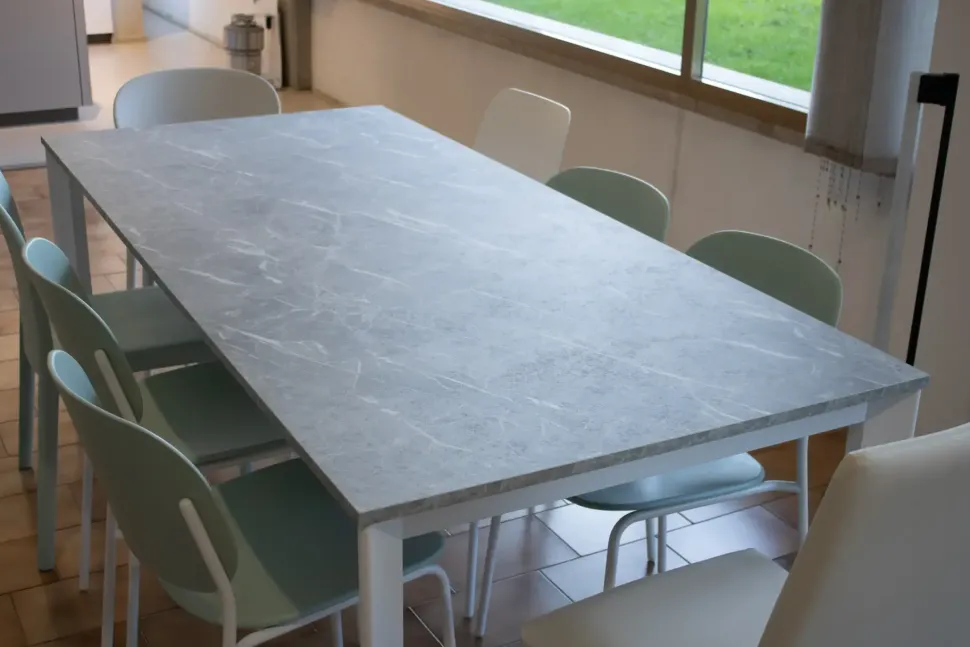 Tavolo Mario La primavera in laminato Rettangolare allungabile scontato 40%