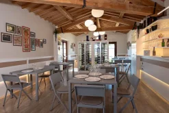 Tavolo modello Nova da giardino Emu a prezzo scontato