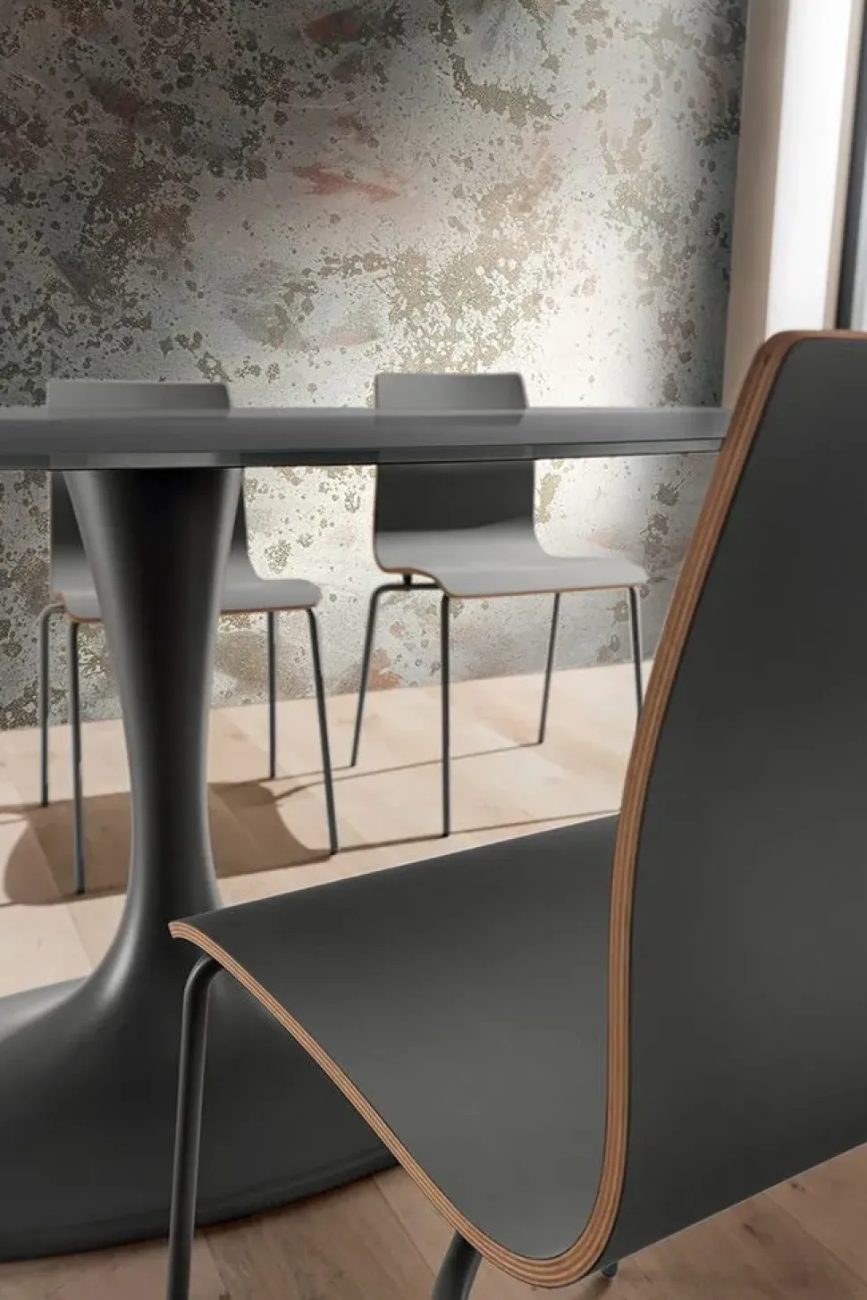 Tavolo ovale in ceramica Ruud La primavera in Offerta Outlet