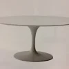 Tavolo ovale in laccato Tulip saarinen - art.e/53/o - allungabile - ovale e rotondo di Esprit nouveau in Offerta Outlet