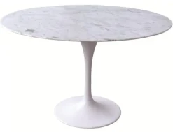 Tavolo ovale in laccato Tulip saarinen - art.e/53/o - allungabile - ovale e rotondo di Esprit nouveau in Offerta Outlet