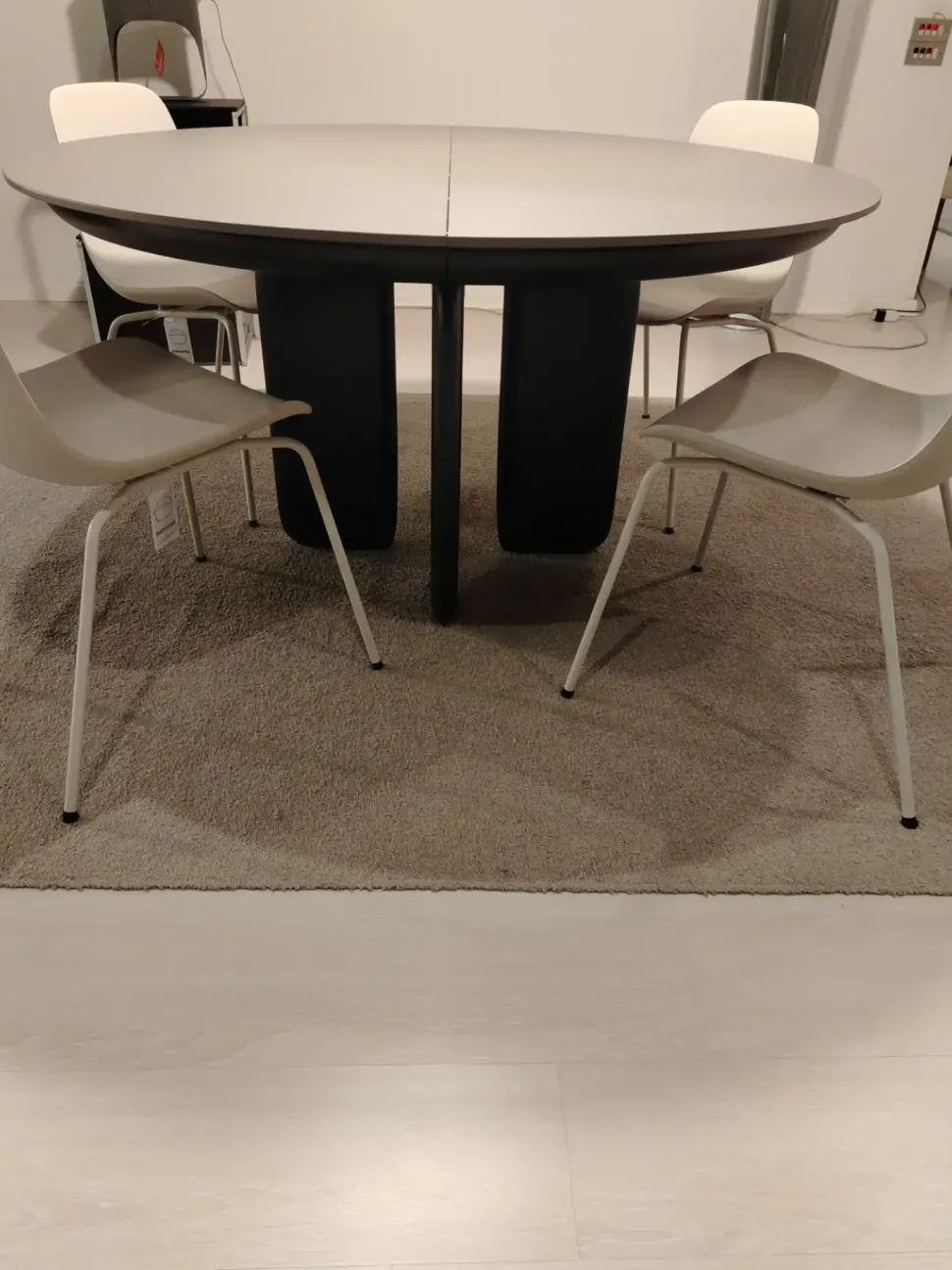 Tavolo Pala rotondo allungabile Kristalia a prezzo scontato