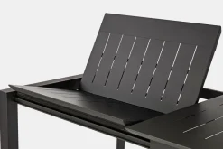 Tavolo per l'esterno Konnor 160/240 e 4 poltroncine bizzotto a marchio Bizzotto a prezzo scontato