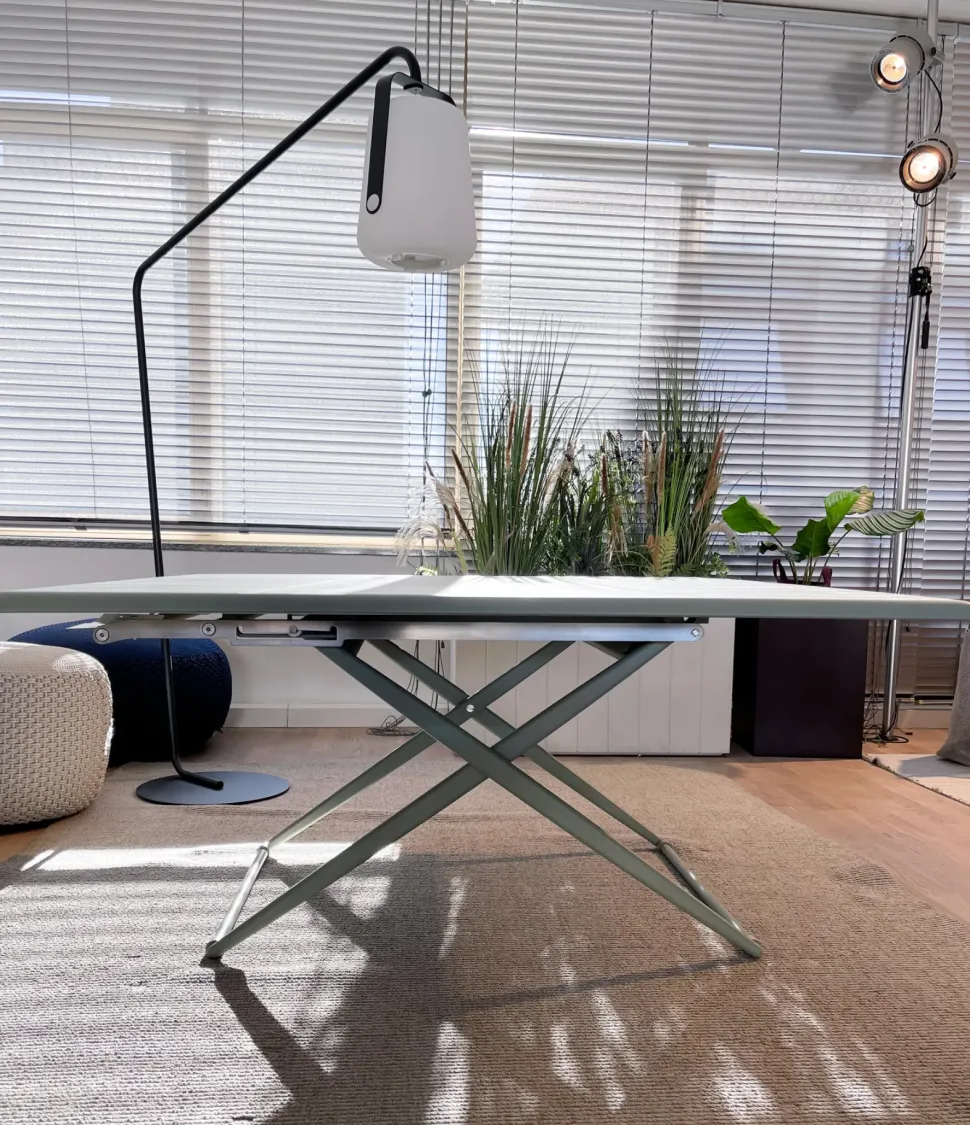 Tavolo per l'esterno Up&down a marchio Collezione esclusiva a prezzo ribassato