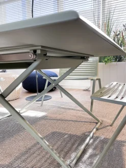 Tavolo per l'esterno Up&down a marchio Collezione esclusiva a prezzo ribassato