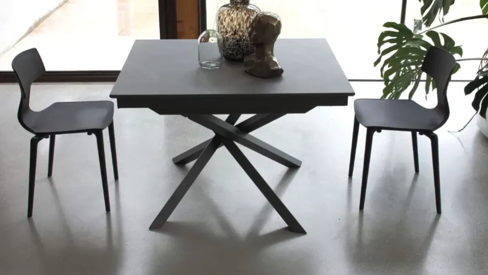 Tavolo quadrato Tokyo 108 di Altacom a prezzo riservato