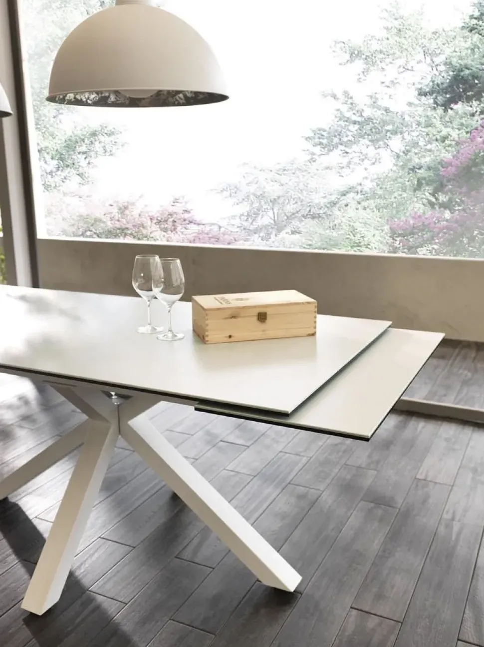 Tavolo rettangolare con basamento centrale Ceramica 1 Stones scontato