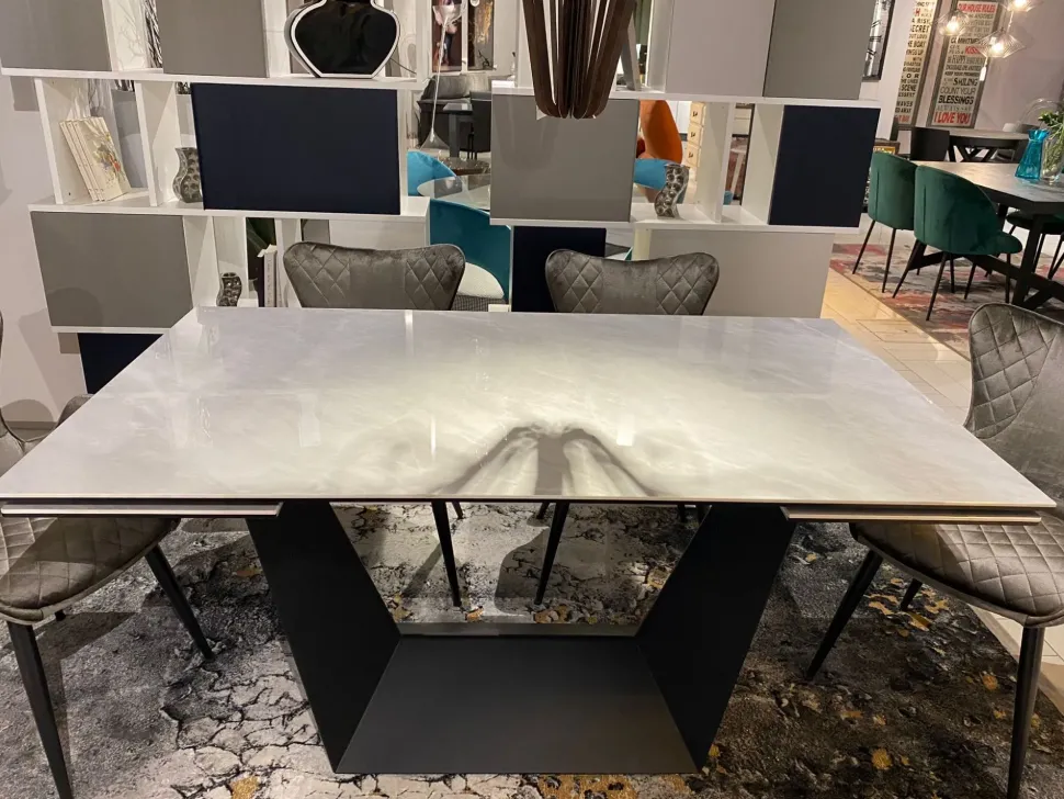 Tavolo rettangolare D9196 in ceramica. Collezione esclusiva. Offerta Outlet.