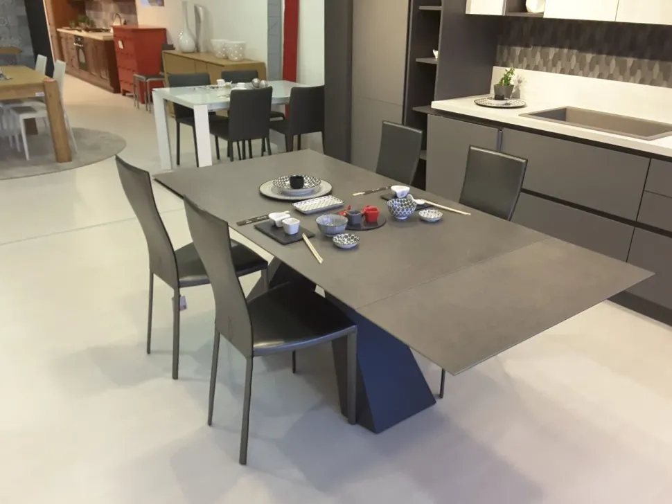 Tavolo rettangolare Eliot drive di Cattelan italia a prezzo riservato