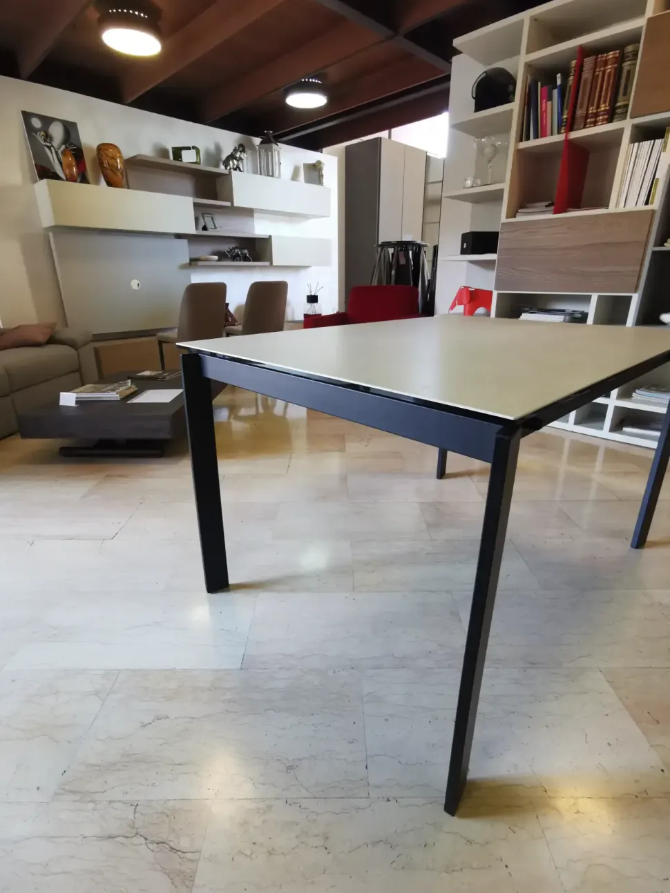 Tavolo rettangolare Eminence fast di Connubia a prezzo riservato