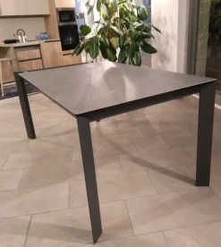 Tavolo rettangolare in ceramica Galileo di Friulsedie in Offerta Outlet