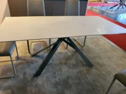 Tavolo rettangolare in ceramica Diago di Ozzio in Offerta Outlet