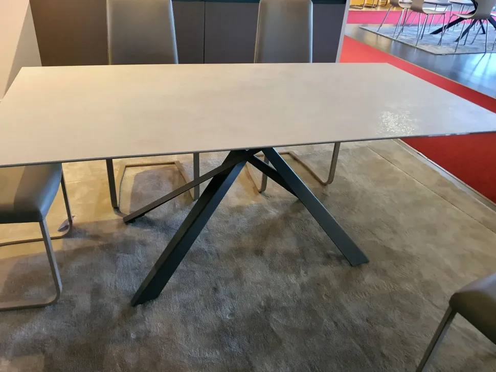 Tavolo rettangolare in ceramica Diago di Ozzio in Offerta Outlet