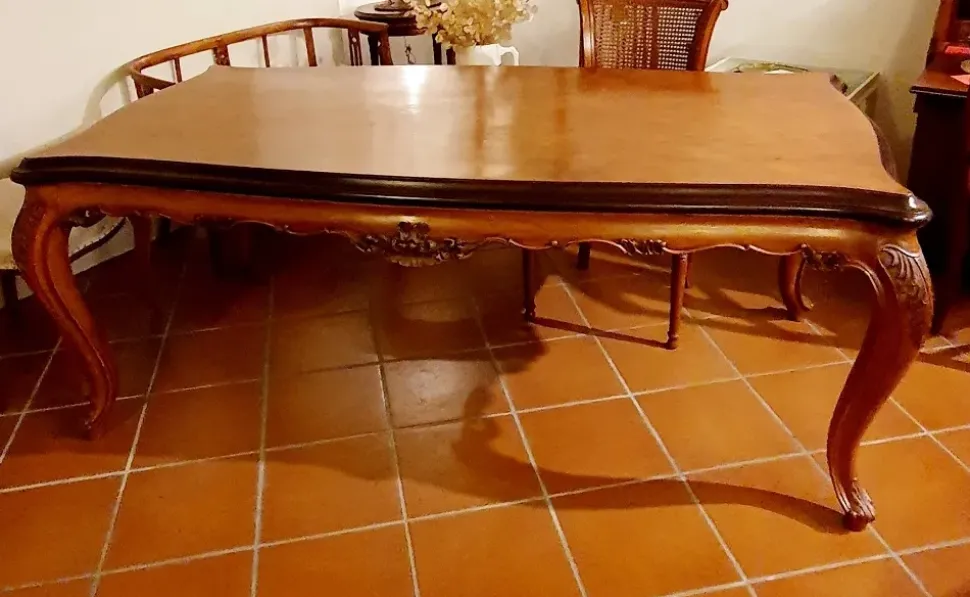 Tavolo rettangolare in legno Chippendale rettangolare di Artigianale in Offerta Outlet