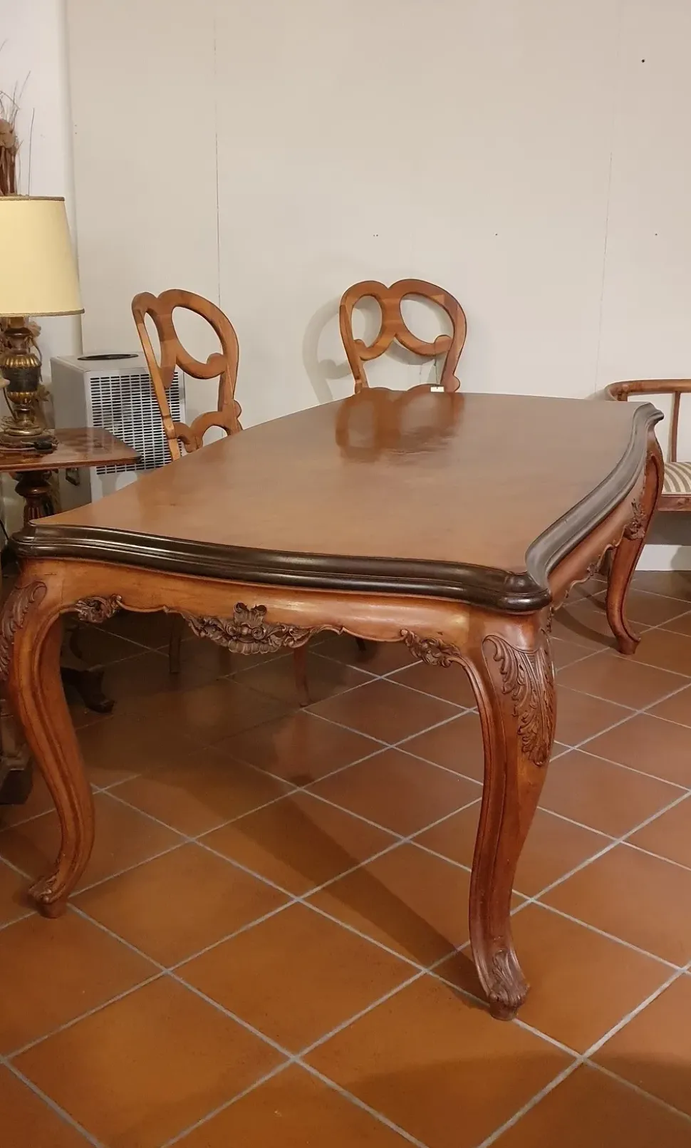 Tavolo rettangolare in legno Chippendale rettangolare di Artigianale in Offerta Outlet