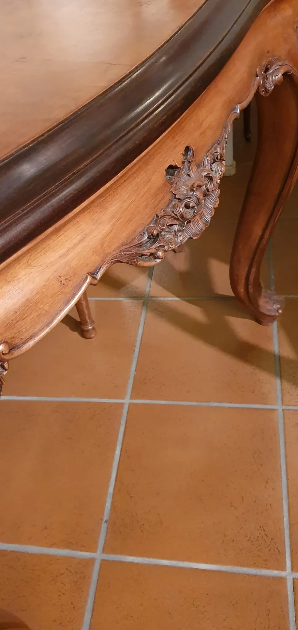 Tavolo rettangolare in legno Chippendale rettangolare di Artigianale in Offerta Outlet