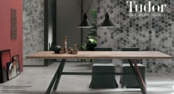 Tavolo rettangolare in legno Tudor di Tomasella in Offerta Outlet