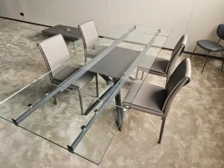 Tavolo rettangolare in vetro Romeo di Easyline in Offerta Outlet