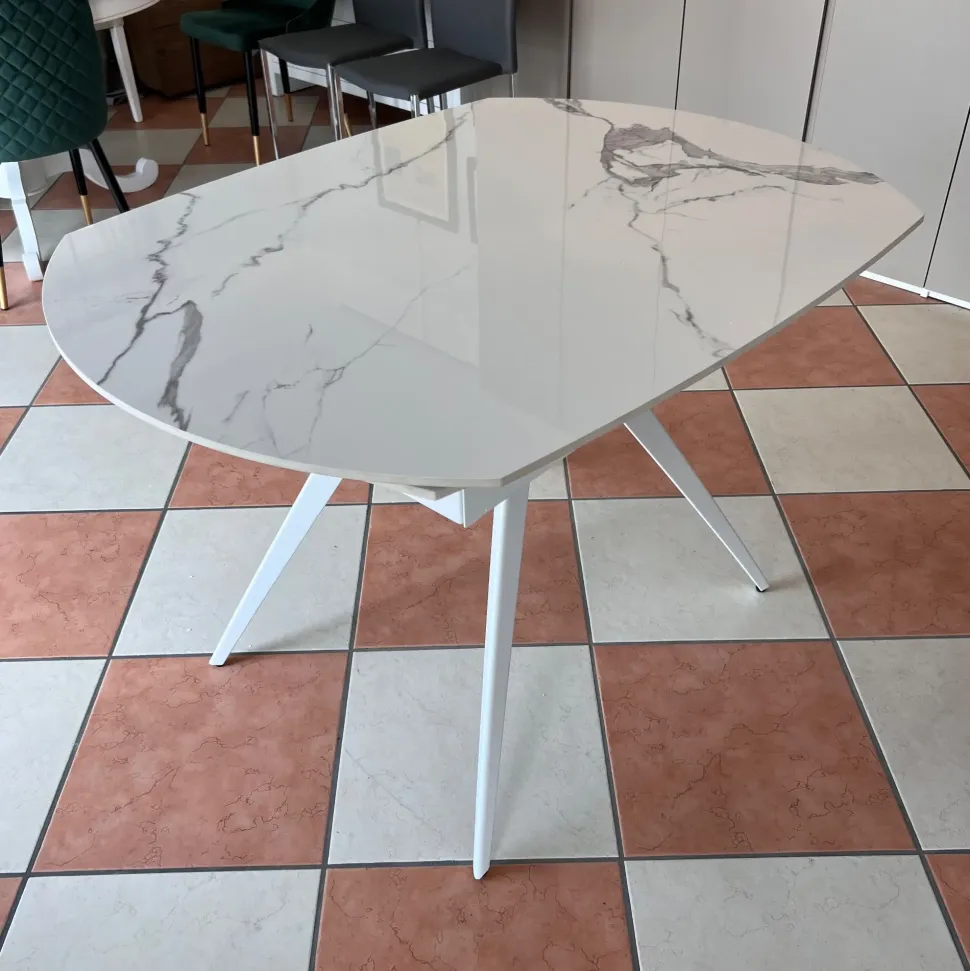 Tavolo rettangolare Marble Collezione esclusiva scontato del 60%