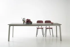 Tavolo rettangolare Otello piano angoli 90 di Pointhouse a prezzo riservato