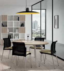 Tavolo riunione Rhea tondo con 4 sedie in legno Flycom in Offerta Outlet