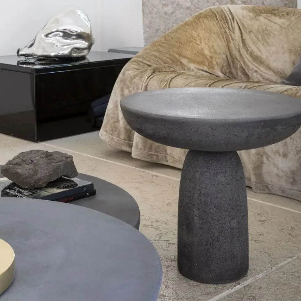 Tavolo rotondo in altri materiali Olo di Mogg in Offerta Outlet